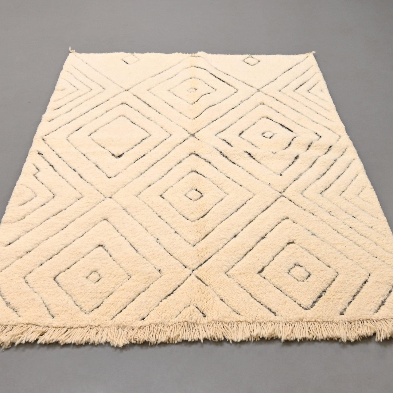Authentic Beni Ourain Rug 5.2 x 7.3 feet / 160 x 225 cm - Ettilux Home