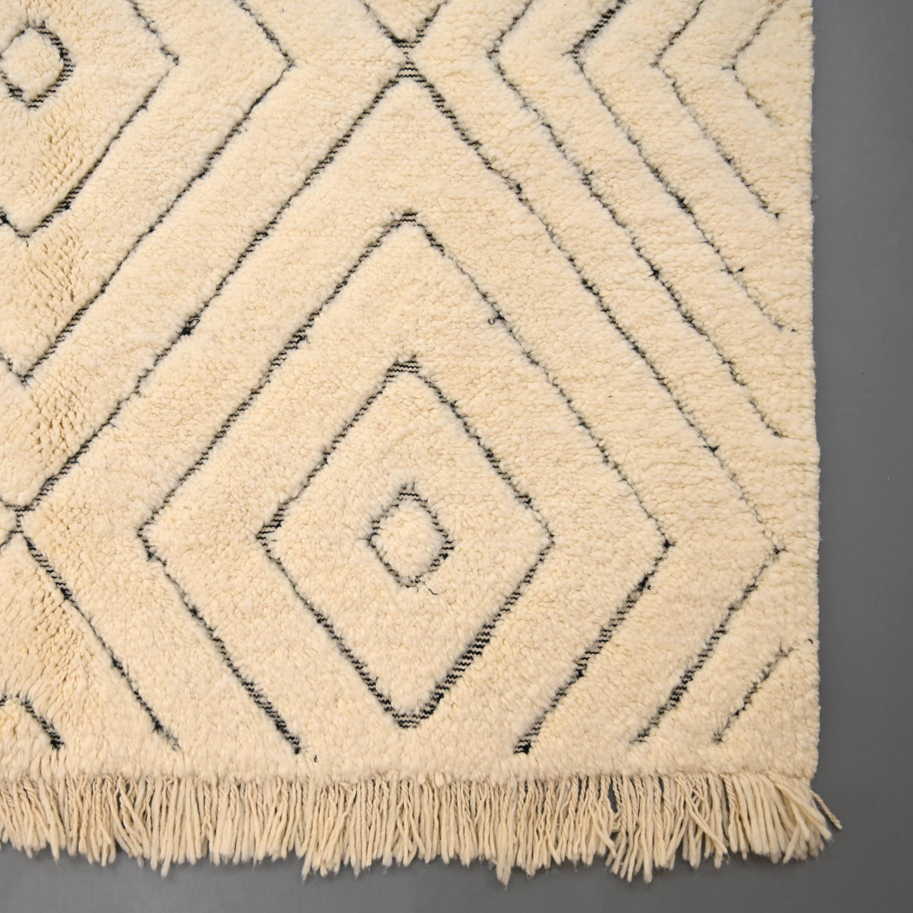 Authentic Beni Ourain Rug 5.2 x 7.3 feet / 160 x 225 cm - Ettilux Home