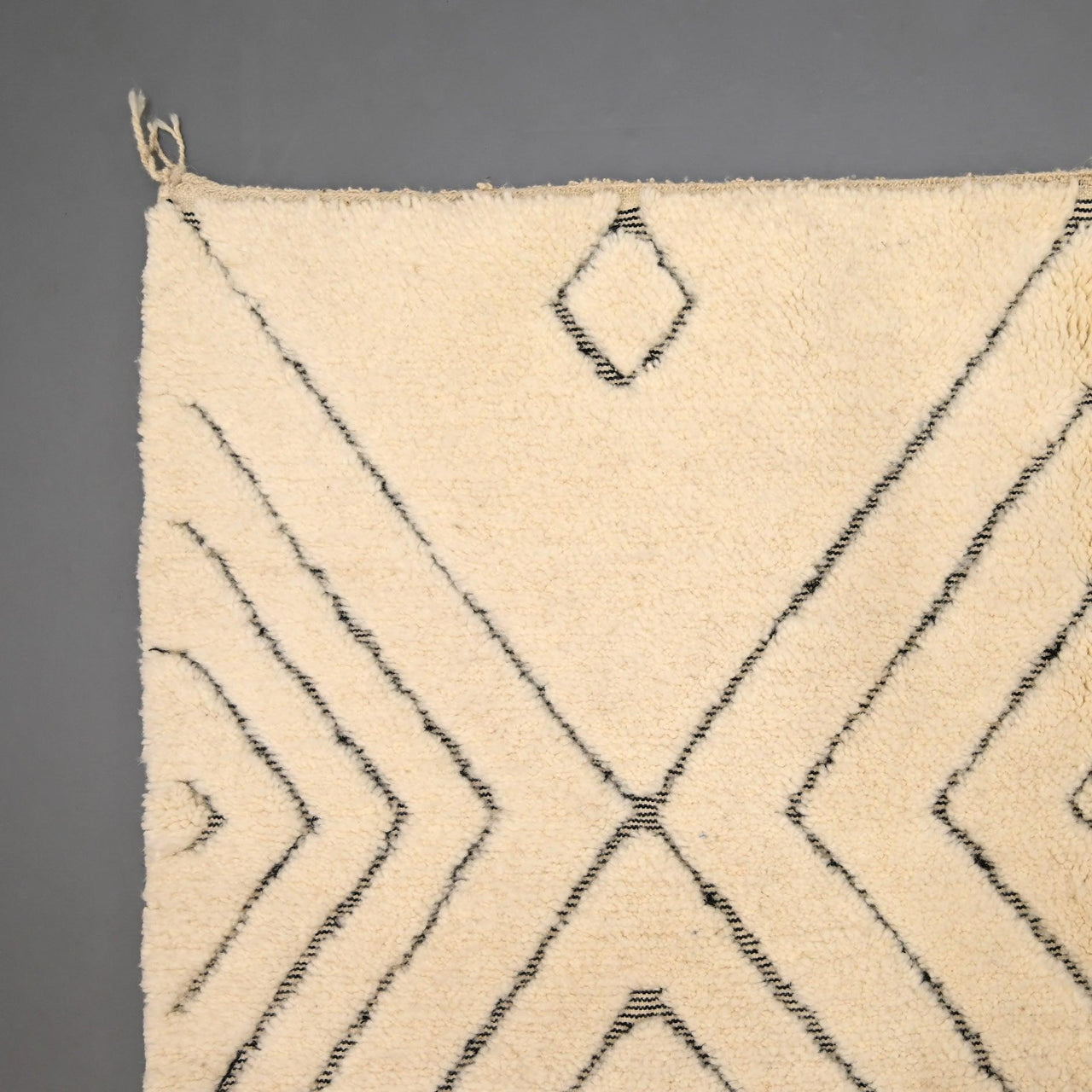 Authentic Beni Ourain Rug 5.2 x 7.3 feet / 160 x 225 cm - Ettilux Home