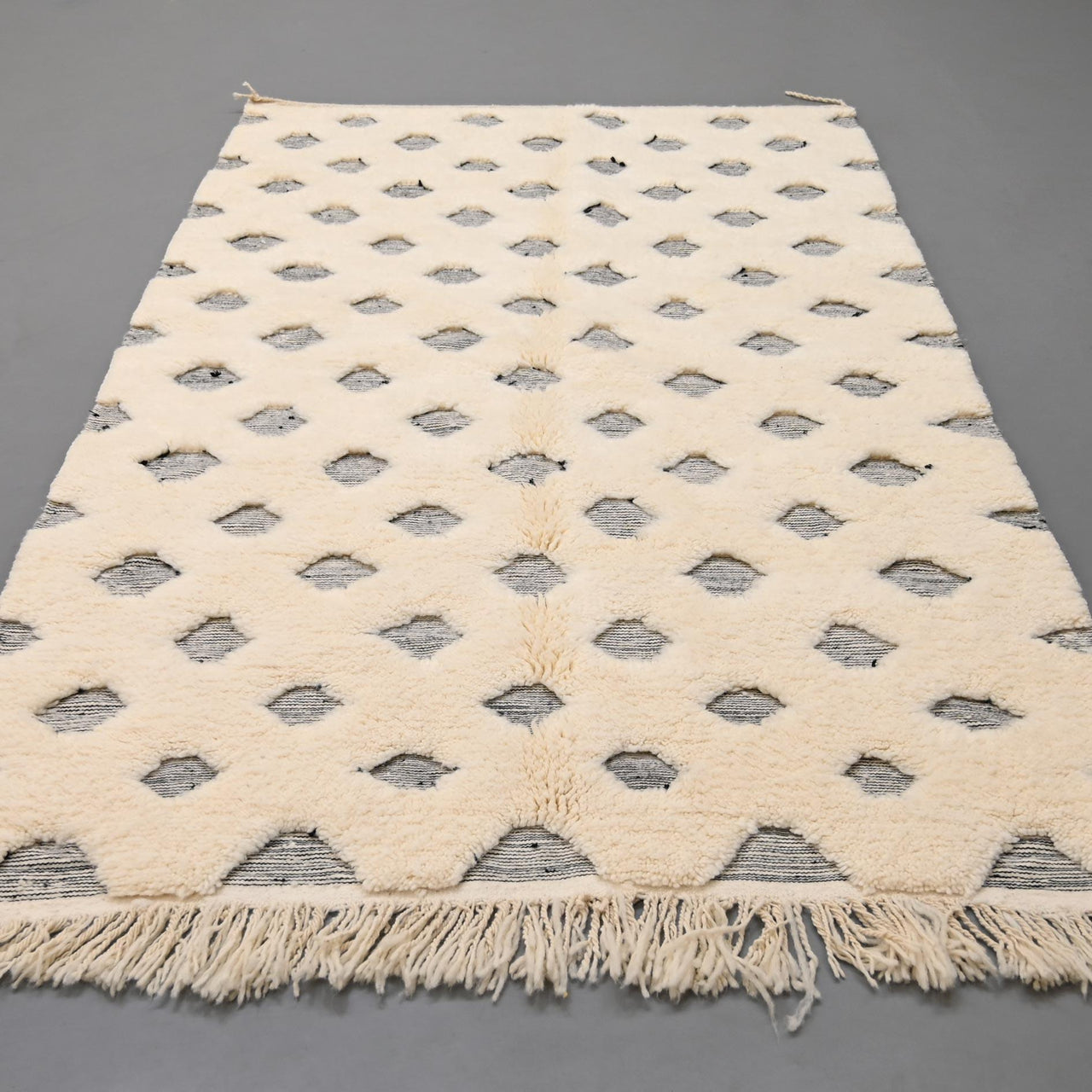 Authentic Beni Ourain Rug 5 x 8.8 feet / 153 x 270 cm - Ettilux Home