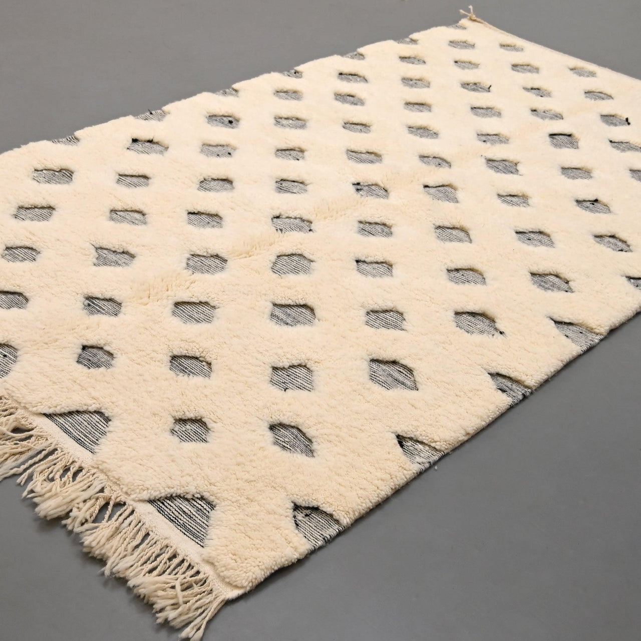 Authentic Beni Ourain Rug 5 x 8.8 feet / 153 x 270 cm - Ettilux Home