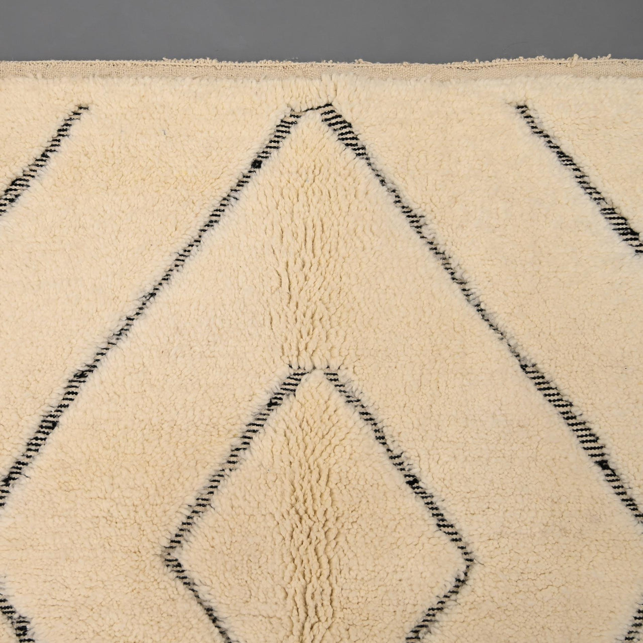 Authentic Beni Ourain Rug 6.5 x 9.5 feet / 200 x 291 cm - Ettilux Home