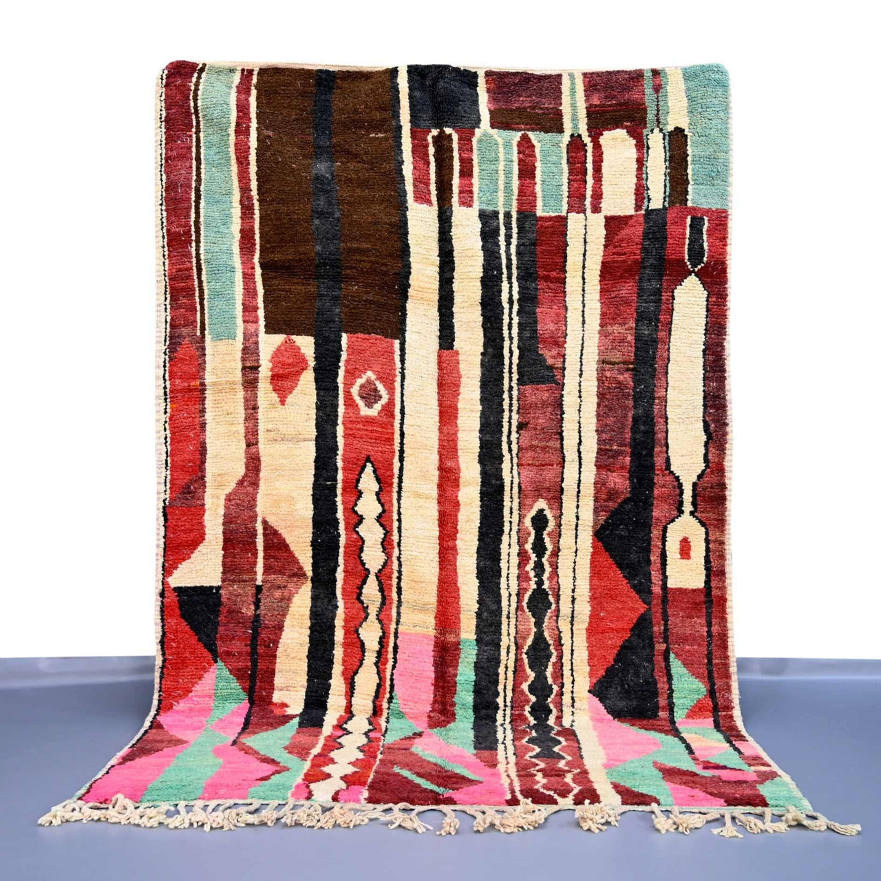 Evocative Berber Wool Vintage Rug 5.4 x 8.5 feet / 165 x 260 cm - Ettilux Home