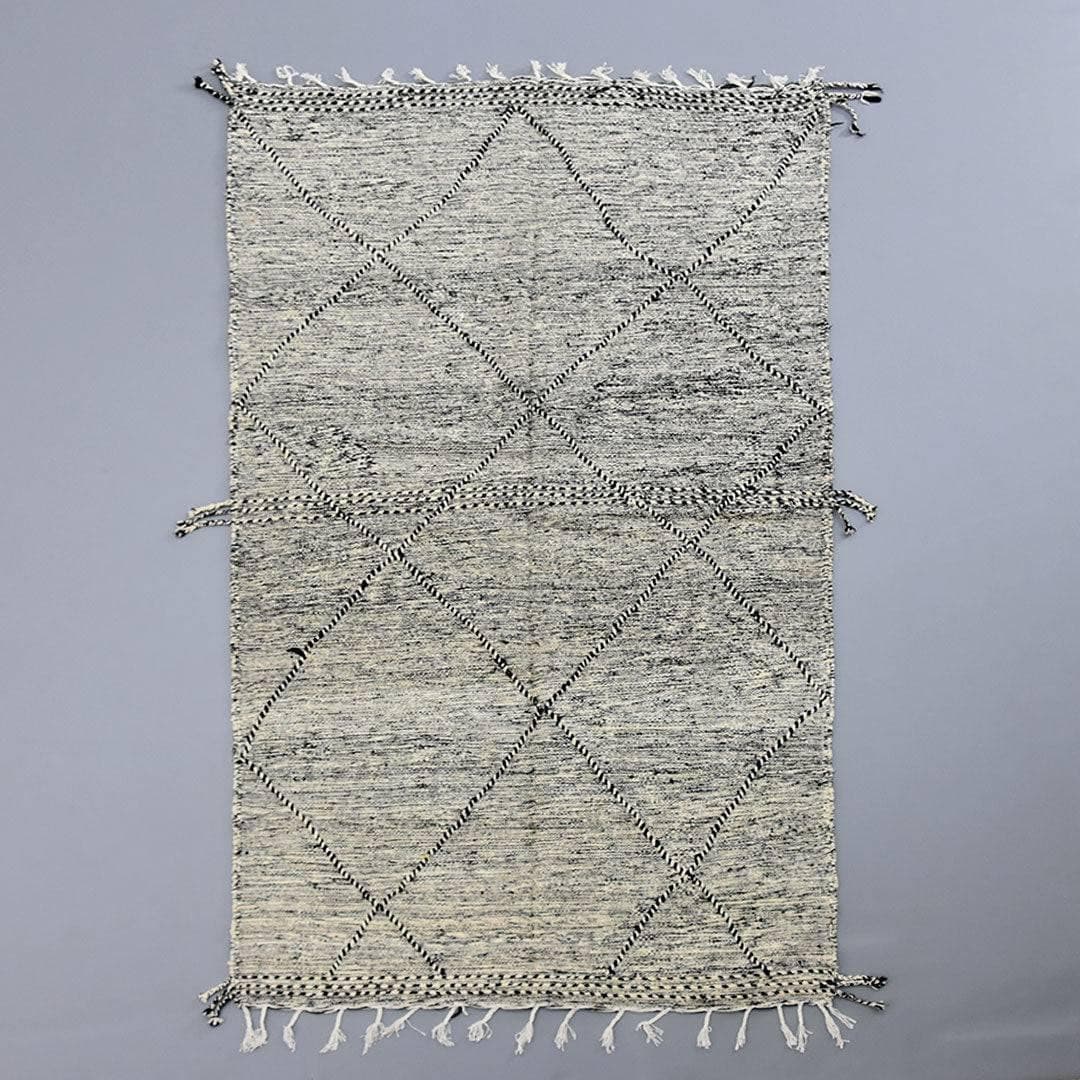 Moroccan Kilim Rug 4.6 x 8.5 ft / 140 x 260 cm - Ettilux Home