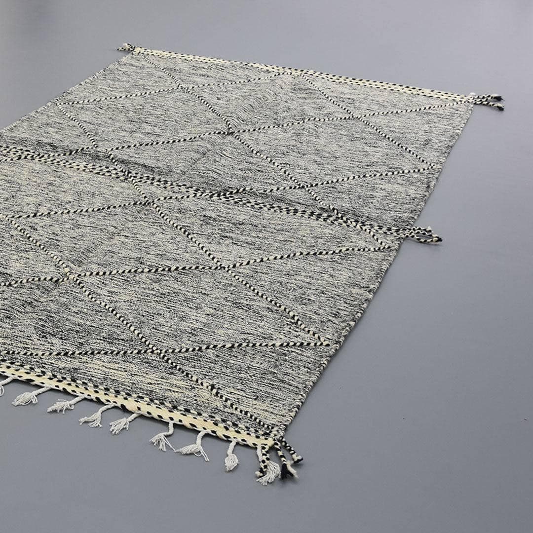 Moroccan Kilim Rug 4.9 x 8.2 ft / 150 x 250 cm - Ettilux Home