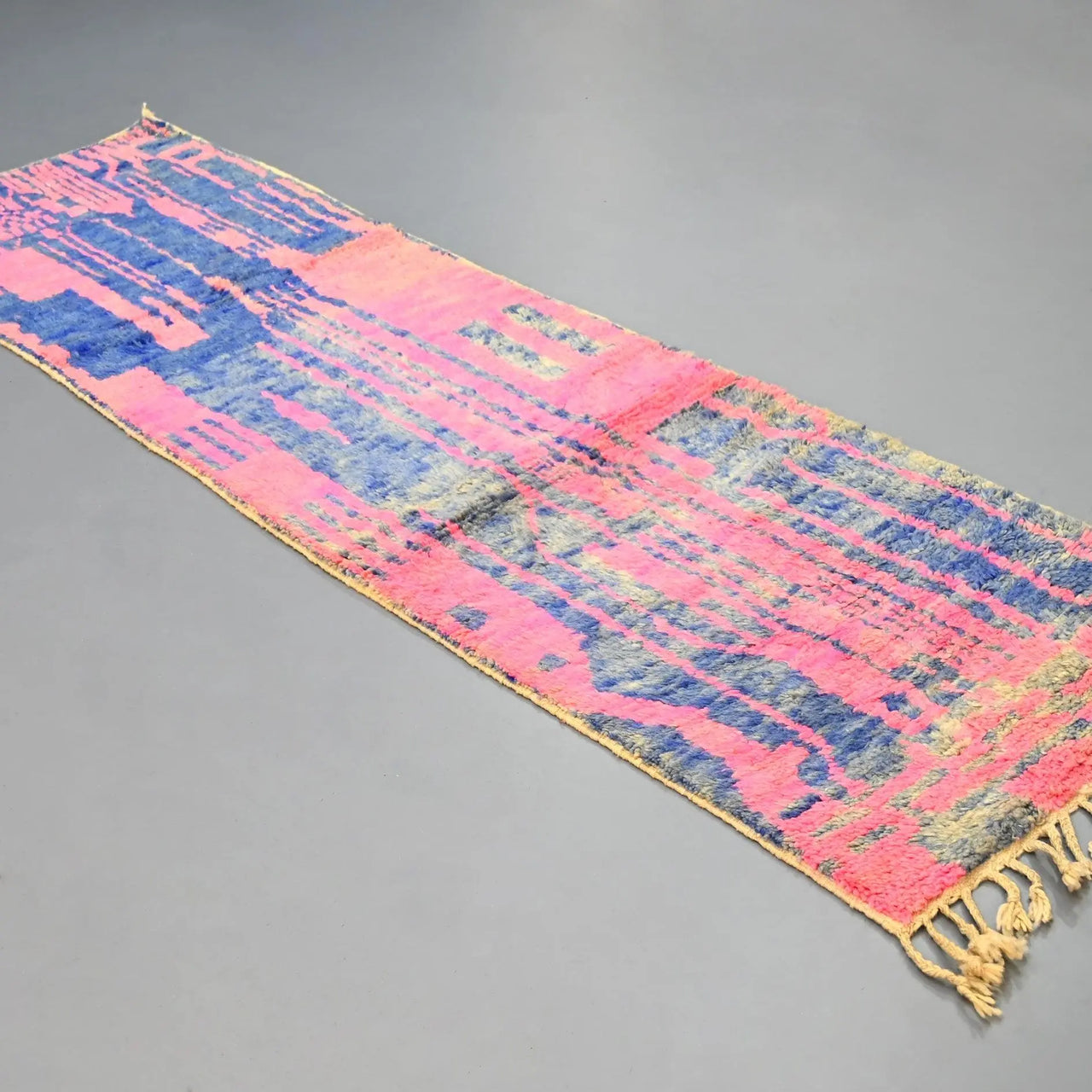 Moroccan Vintage Runner Rug 2.5 x 8.6 feet / 76 x 262 cm - Ettilux Home