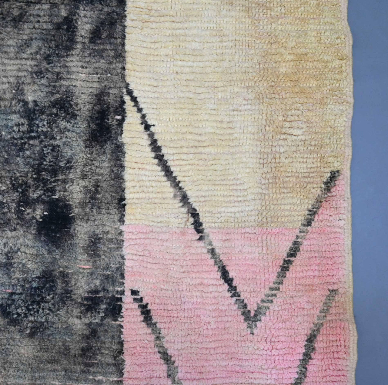 Vintage Moroccan Rug 6.2 x 9.7 ft / 192 x 297 cm - Ettilux Home