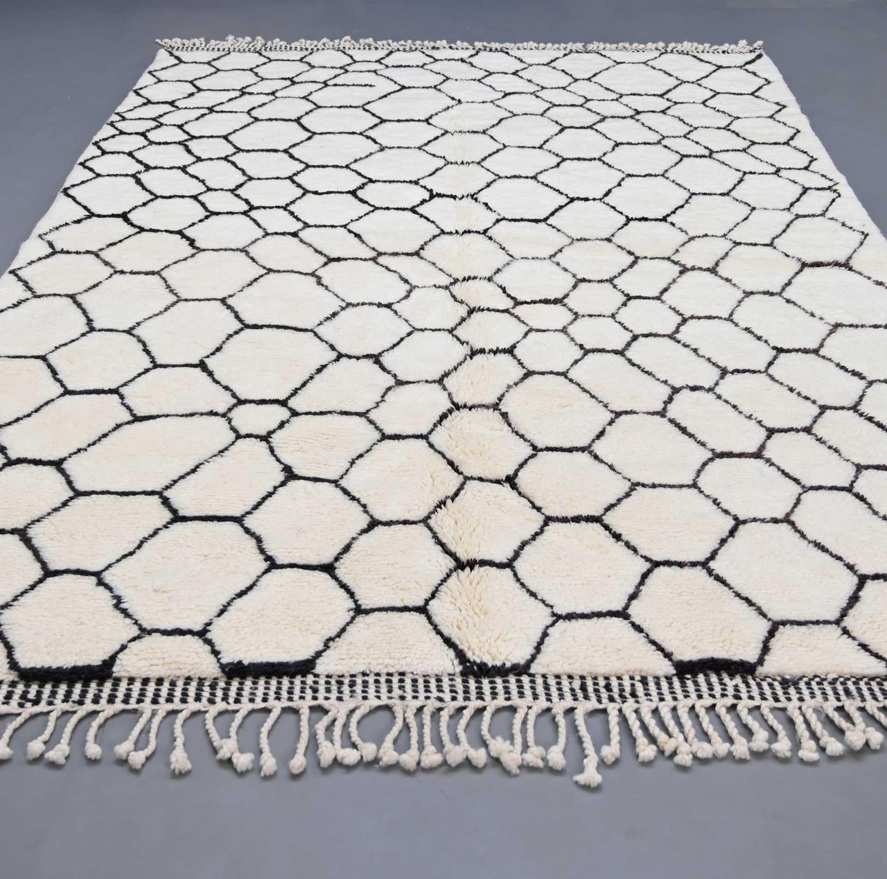 White Authentic Beni Mrirt Moroccan Rug - Ettilux Home