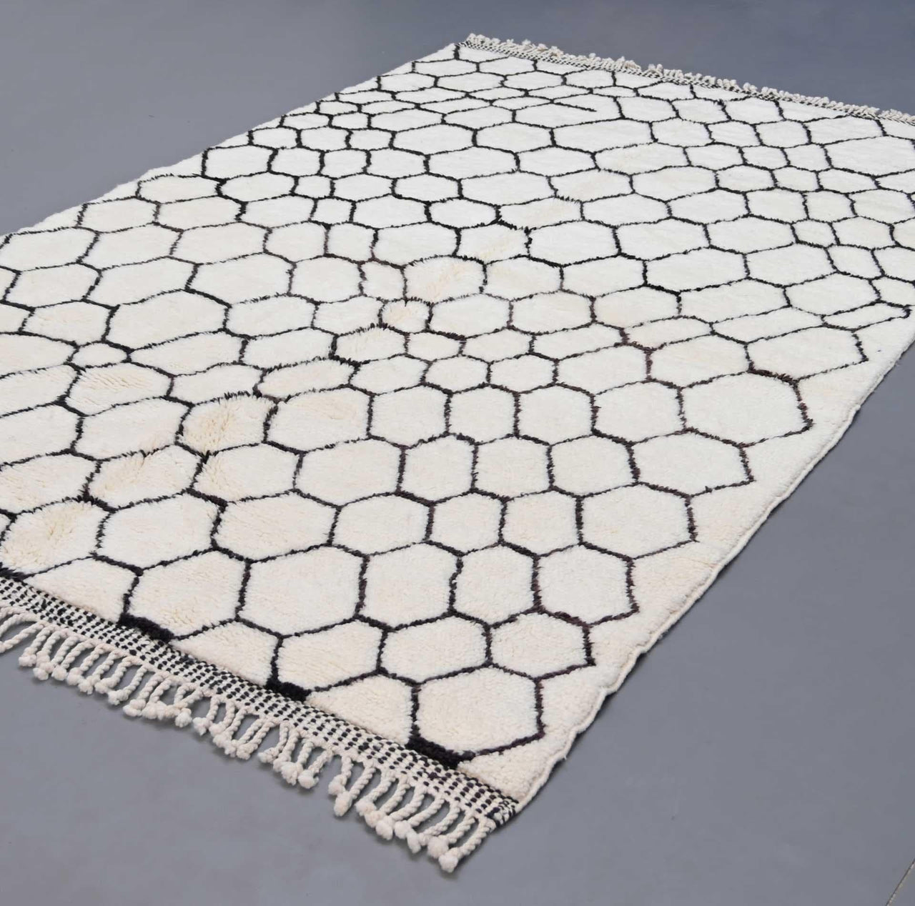 White Authentic Beni Mrirt Moroccan Rug - Ettilux Home